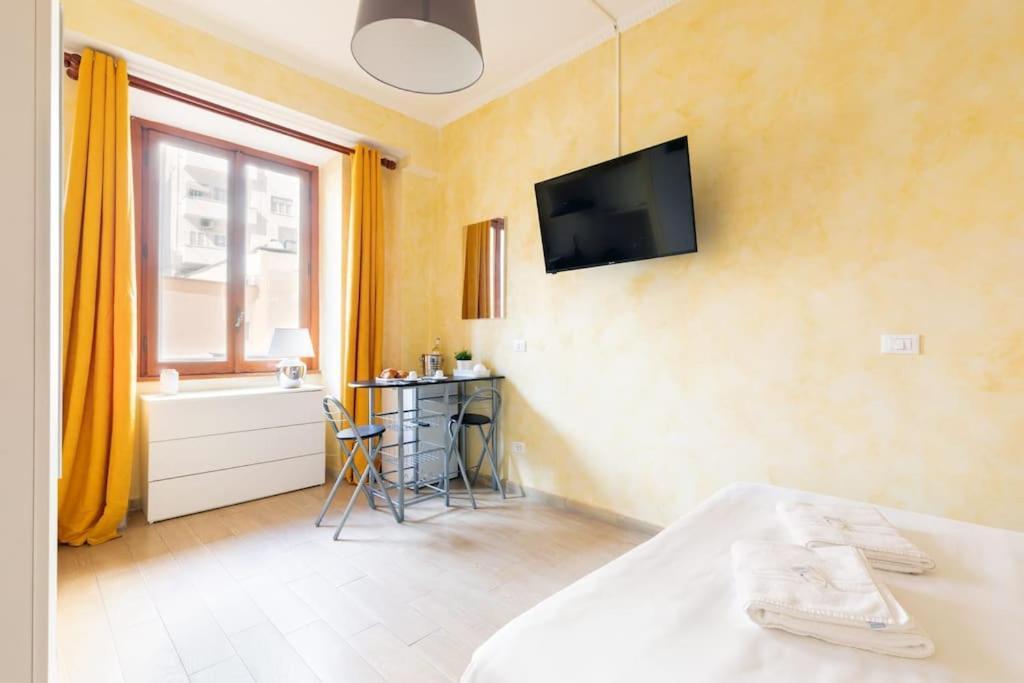 Private Suite In A Guest House With Private Bathroom N3 Roma Exterior foto